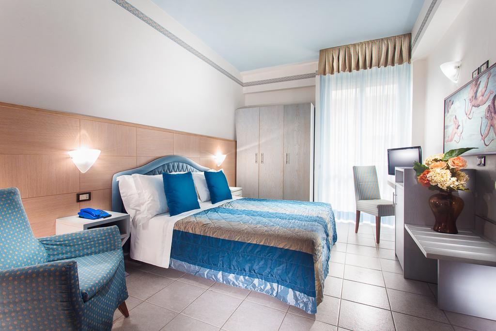 Hotel Imperiale Milano Marittima Exteriör bild